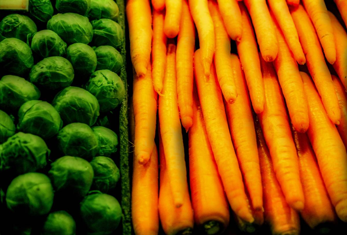 Step-by-step guide showing fermented gut food friendly what to incorporate into meals for better digestion