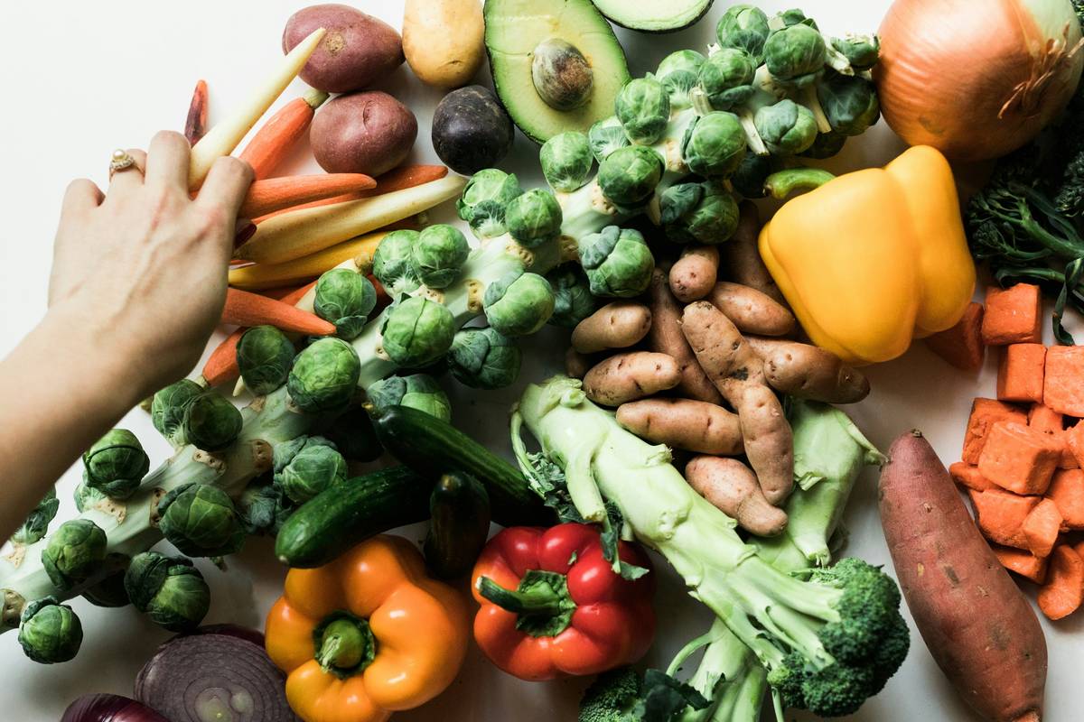 What Food Helps Reduce Inflammation? The Gut-First Strategy Most Doctors Ignore